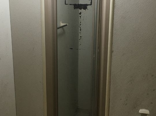 海老名市　ユニットバス　鏡交換　マンション